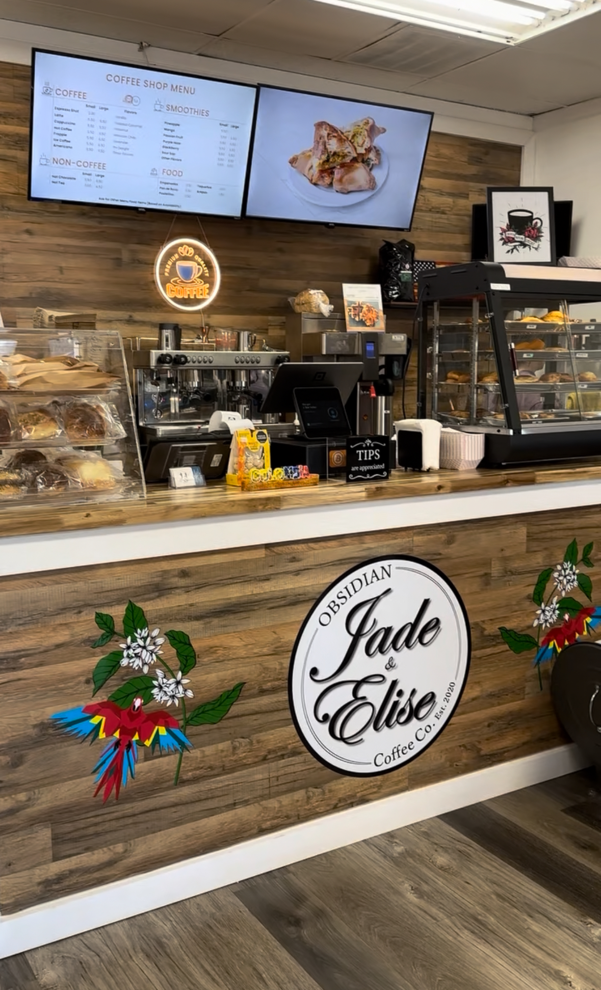 Cozy coffee shop for Colombian pastries and other tasty treats