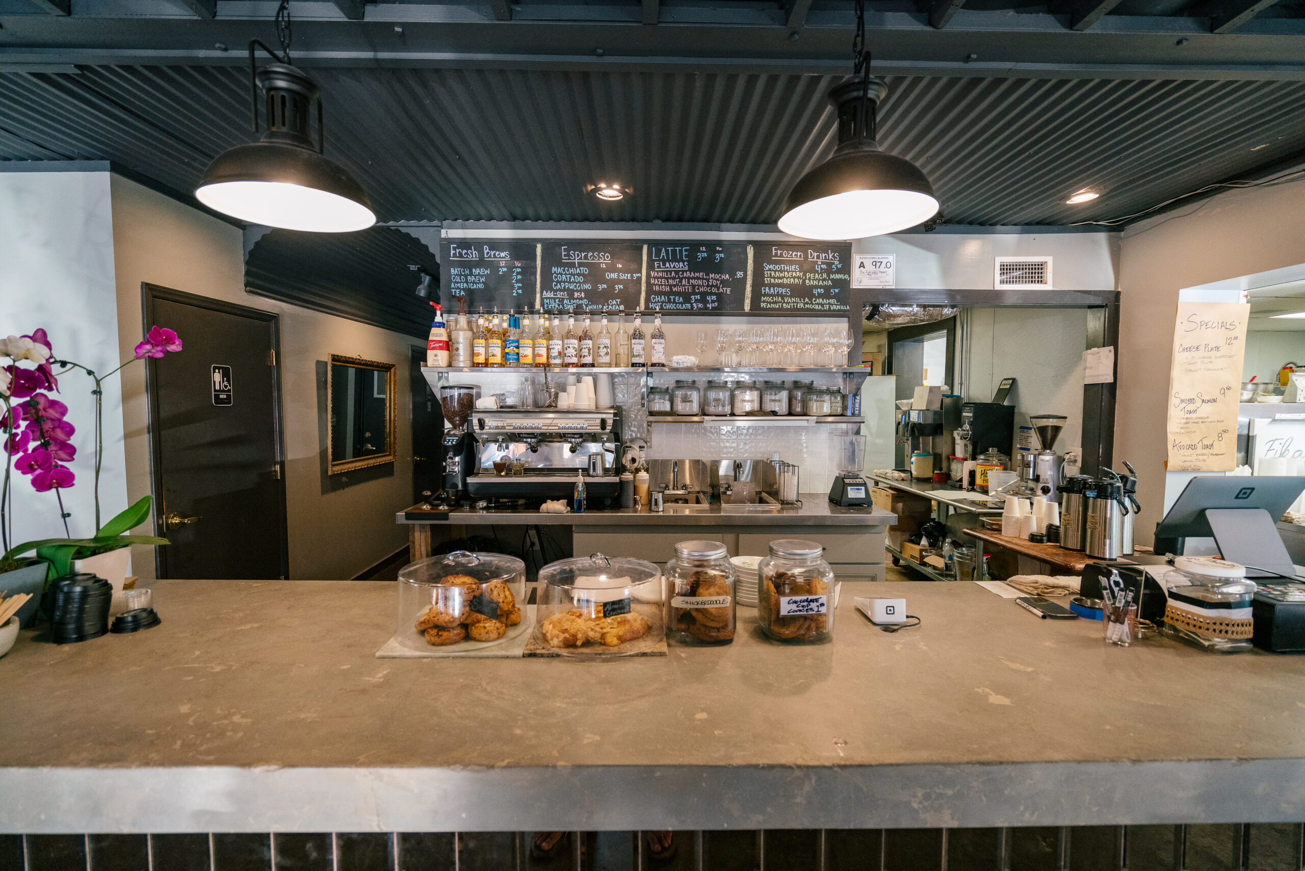 Downtown Belmont café serving fresh baked goods