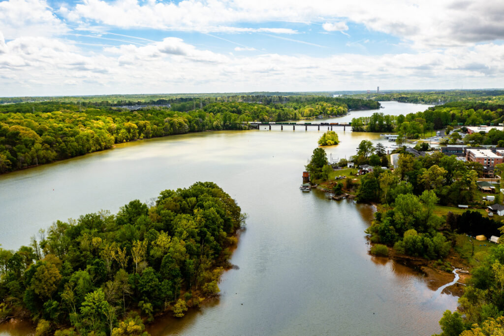Your gateway to Lake Wylie fun – boat